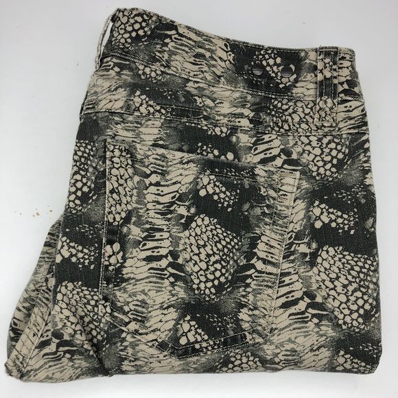 Cabi Women's 8 Beige Diamondback Snakeskin Print Mid Rise‎ Skinny Jeans - Picture 1 of 5